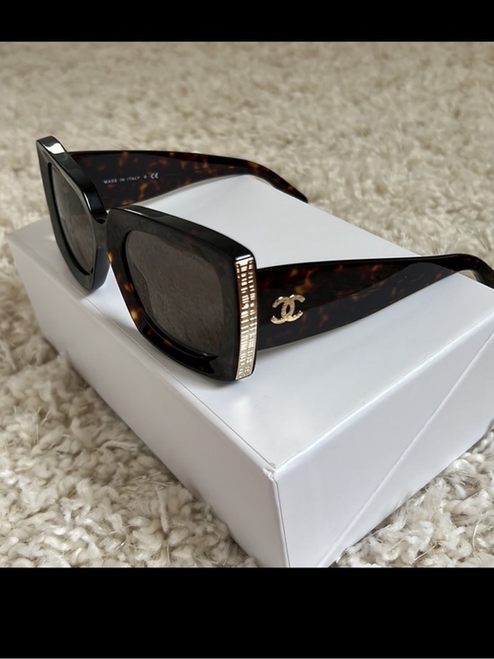 CHANEL | Accessories | Chanel Tortoiseshell Gold Cc Logo